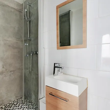 Cmg Sacre Coeur - Metro Anvers Apartamento